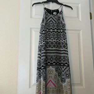 Sleeveless geometric print maxi